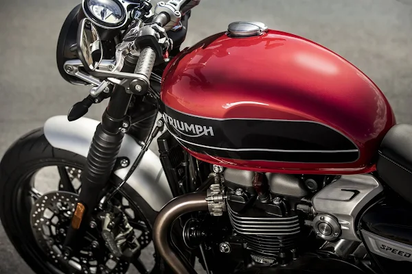 Triumph anuncia taxa de financiamento de 0,89% em março para suas motos