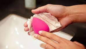 The Ultimate Guide to Washing Your Makeup Sponge: A Step-by-Step Tutorial