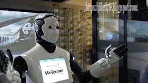 Canggih!! Robot Humanoid Bantu Proses Check-in di Bandara