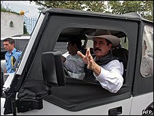 zelaya1.jpg