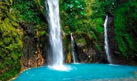 Pesona Wisata Air Terjun Dua Warna Sibolangit, Sumatera Utara