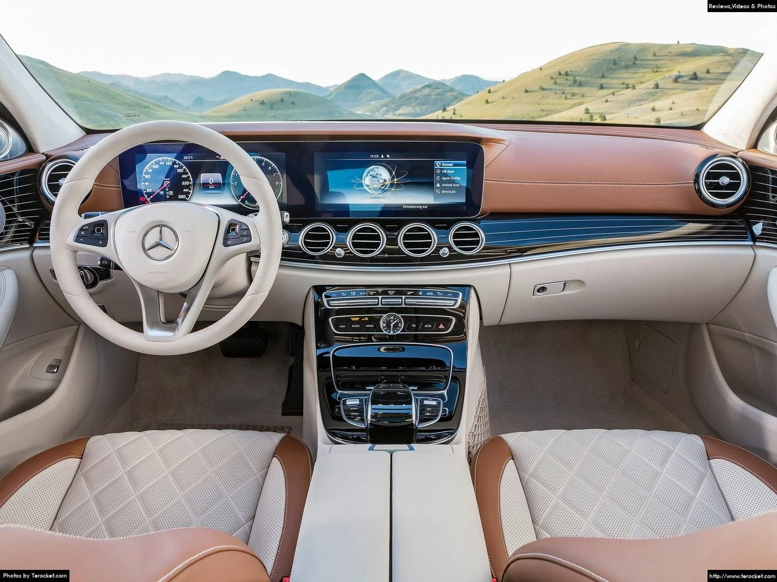 Hình ảnh xe ô tô Mercedes-Benz E-Class 2017 & nội ngoại thất
