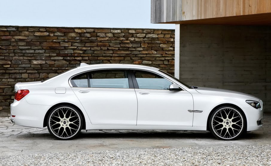 Showcased below is the DCM8 on a white 2011 BMW 7series