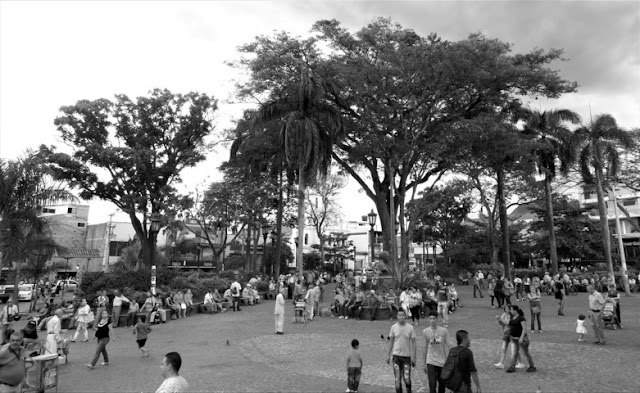 parque principal de bello, parque santander