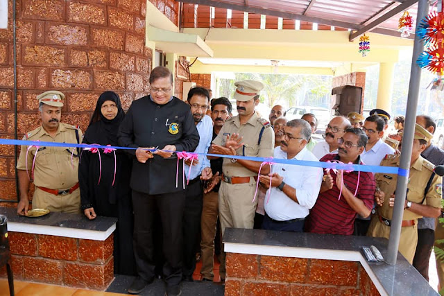 എരിപുരം ജനമൈത്രി പോലീസ് സ്റ്റേഷനിൽ റോട്ടറി പഴയങ്ങാടി നിർമ്മിച്ചുനൽകിയ പരാതിനൽകുവാൻ എത്തുന്നവർക്കുള്ള വിശ്രമമുറി ഉൽഘാടനം