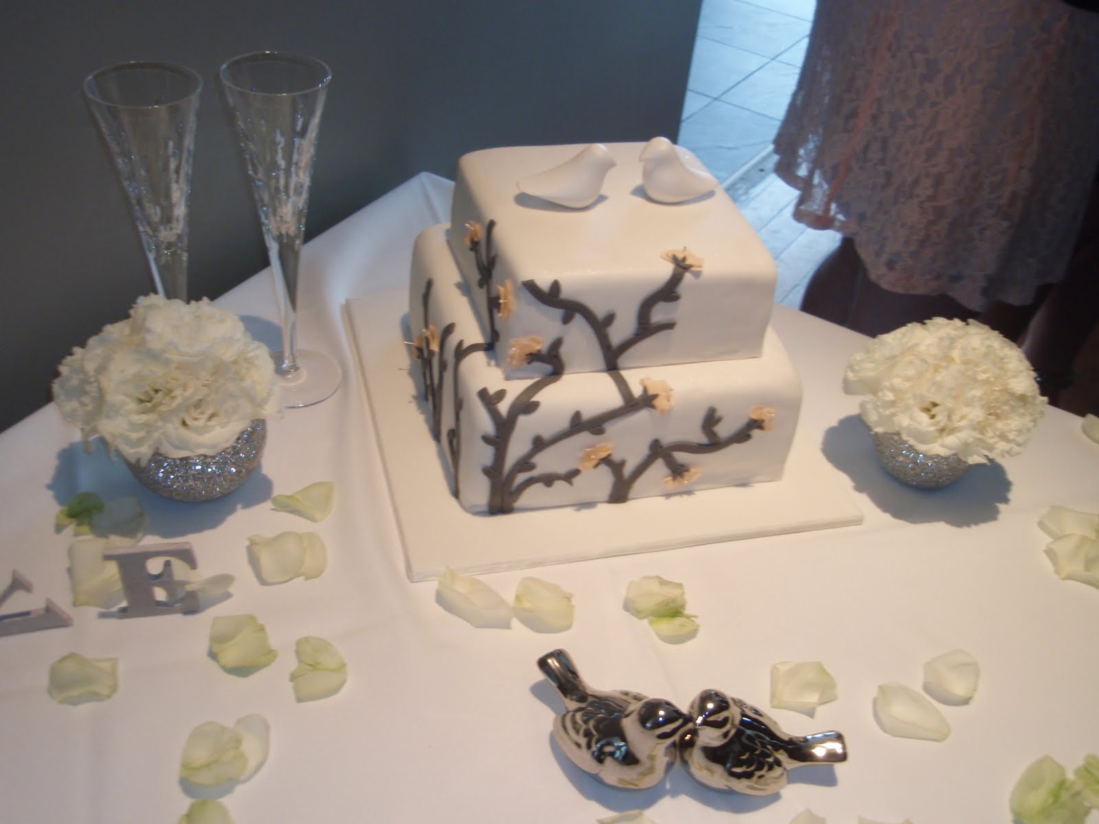 beautiful wedding cake.