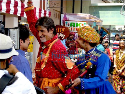 Amitabh Bachchan dresses as a Rajasthani 