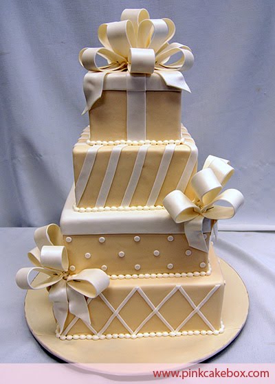 Beautifull Wedding Cakes With Ribbon Decorate