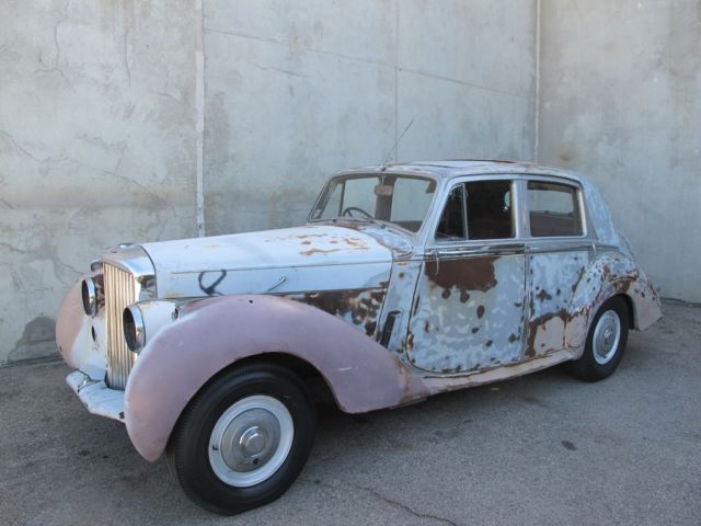 Bentley R Type Rusty