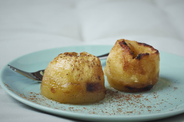 Baked apples