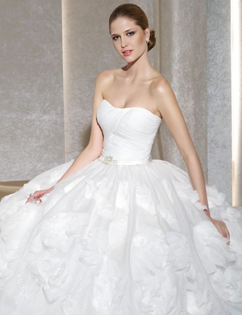 Christmas Snowwhite Wedding Dress 2011