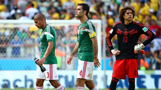 Holanda vs. México, en los Octavos de Final de la Copa Mundial de la FIFA Brasil 2014. La Selección mexicana queda eliminada del torneo tras perder 2-1 ante la Selección holandesa. El quinto partido tendrá que esperar | Ximinia