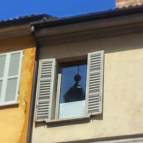 Microcredito - Foto di Alberto Cardino: cupola riflessa del Duomo di Parma