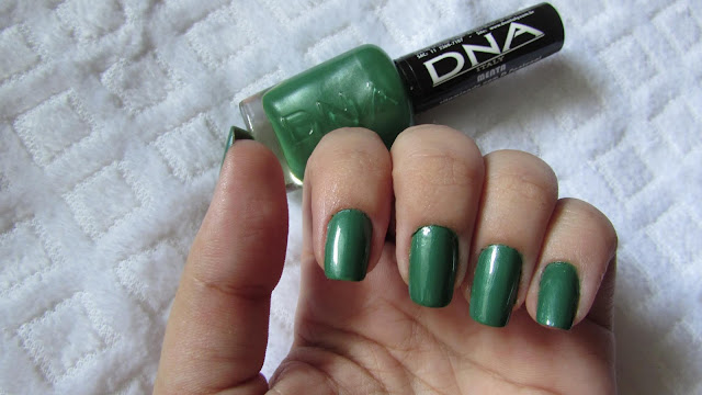 unhas verdes-esmalte DNA