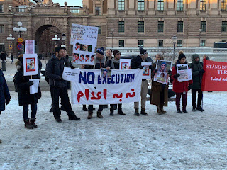 Många Civila Aktivister protesterade i Stockholm för att försvara Sepideh Ghalian och islamil bakhshi