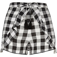 https://www.riverisland.com/women/sale/shorts/black-gingham-print-frill-shorts-700571