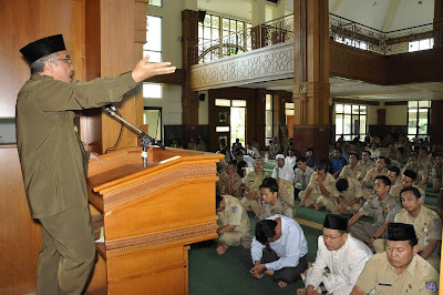 Contoh Ceramah Agama Islam Tentang Sedekah - Contoh QQ