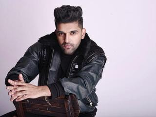 Man Of The Moon Lyrics Meaning in English - Guru Randhawa