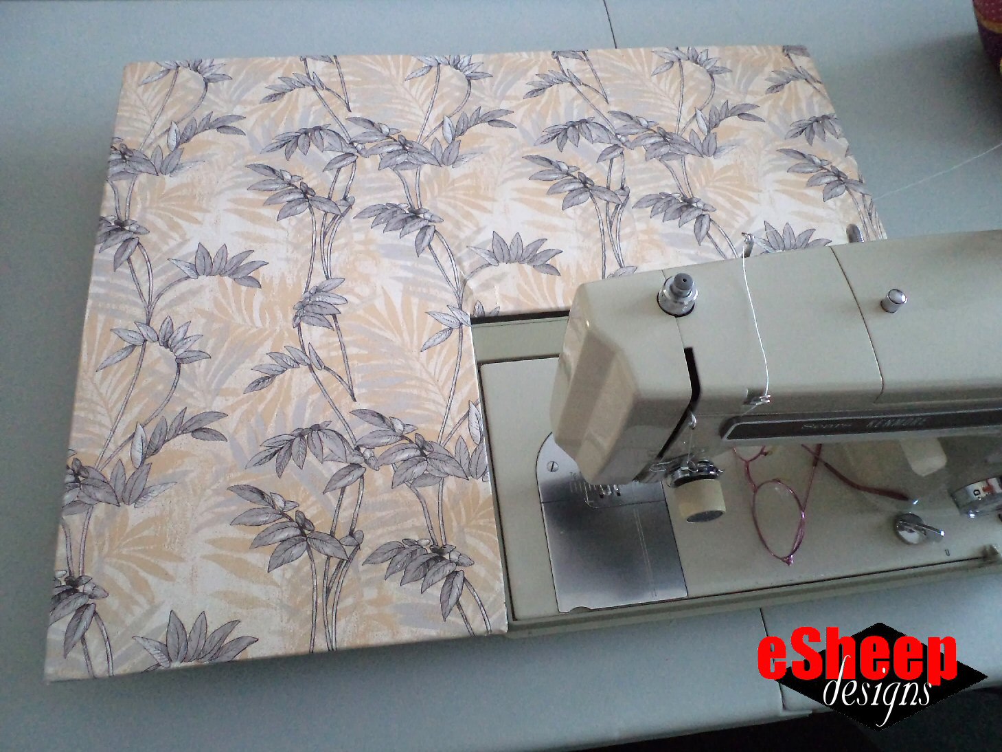 Hoja de transfer Home Decor Sewing Machine de Cadence, 25 x 35