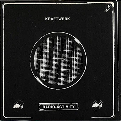 Kraftwerk, a Visão Ousada e o Pioneiros da Música Eletrônica Alemã - album-Radio-Activity