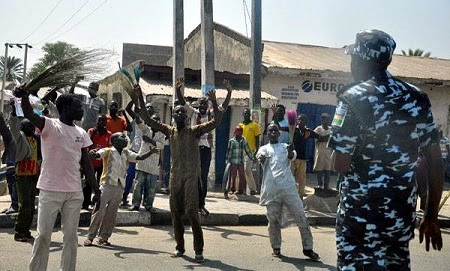Youths Stone Jonathan’s Convoy, Destroy Cars in Adamawa