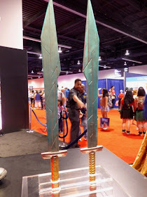 Thor Ragnarok swords