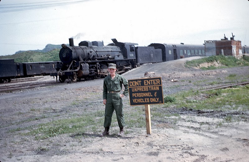 28 Color Photographs of Korean War in the 1950s Vintage 