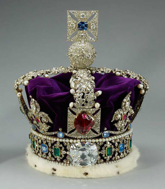 Located in the crown of the British Empire under the ruby ​​"The Black Prince"