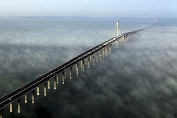 Foto Jembatan Laut Terpanjang di Dunia