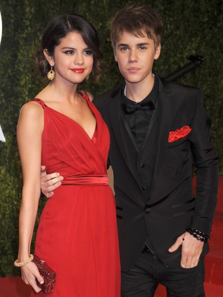 selena gomez pictures 2011. +selena+gomez+2011+oscars