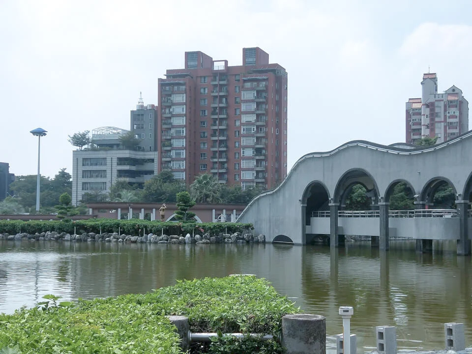 豐樂公園站景點ptt