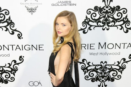 Izabella Miko – Opening of Galerie Montaigne Red Carpet Dresses