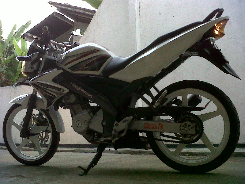 VIxion White modifikasi standar Engine. penggarapan Juli-2012 title=