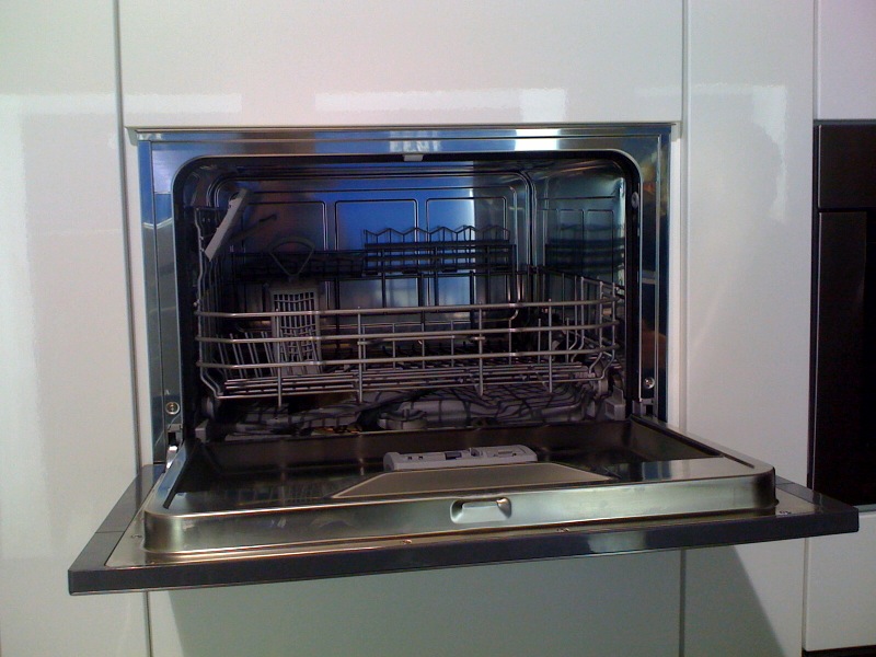 Compact Dish Washer