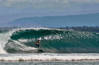 waves tanjung setia. tanjung setia beach. pantai krui pesisir barat