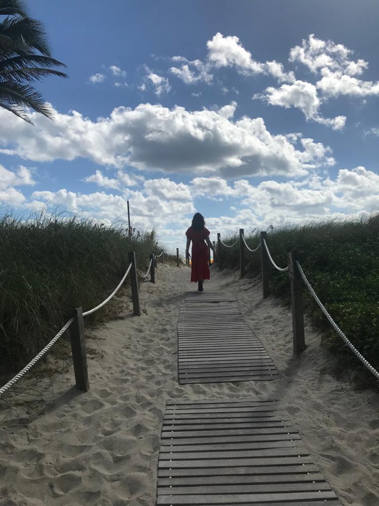 Natália - Picoli - Praia - reflexão