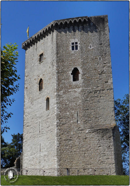 ORTHEZ (64) - Château Moncade (XIIIe-XIXe siècles)