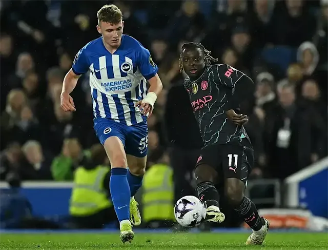 Guardiola no quedó satisfecho con la actuación de Jeremy Doku durante el partido del Manchester City contra Brighton.