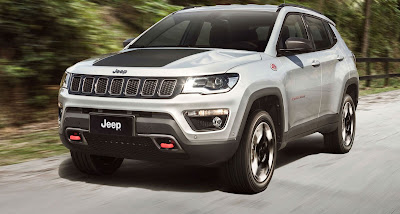 2017 Jeep Compass White front image