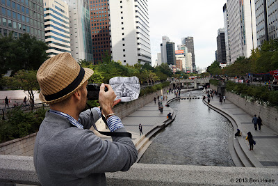 Ben Heine working on Pencil Vs Camera 77 in Seoul - © 2013