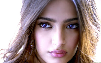 Sonam Kapoor photo gallery