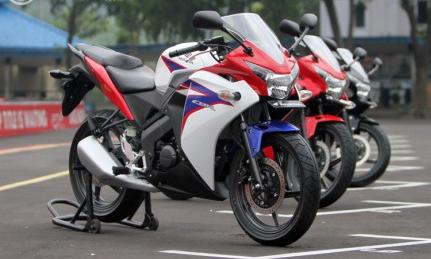 Honda CBR 150R Terbaru 2012 Kumpulan Modifikasi  Motor 