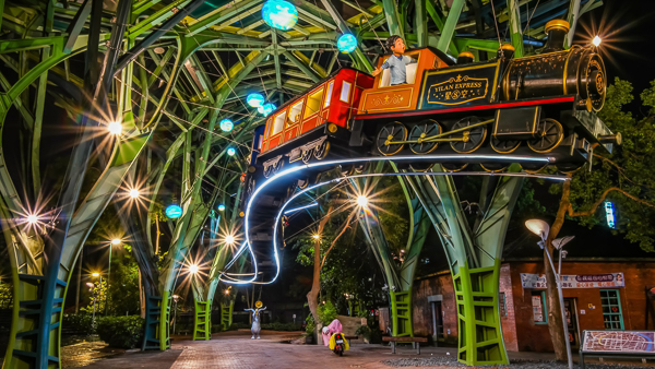 宜蘭丟丟噹森林廣場幾米星空飛天火車，充滿童趣就像童話世界
