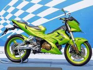 modification of  motor  satria  FU metallic green color