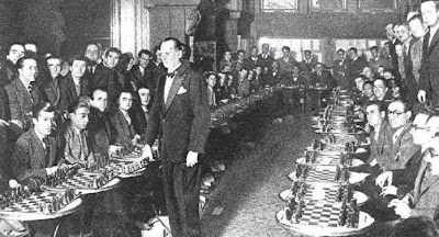 Simultáneas de Alekhine en el Ateneu Barcelonés en 1923