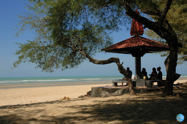 Pantai Lombang