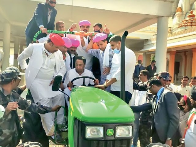देपालपुर में कांग्रेस का ट्रैक्टर मार्च:सरकार को कृषि कानून के साथ पेट्रोल-डीजल पर भी घेरा
