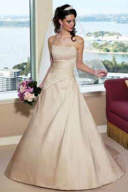 Classy and Elegant Wedding Gown