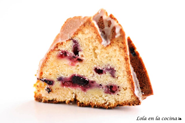 bundt-limon-frutos-rojos-1