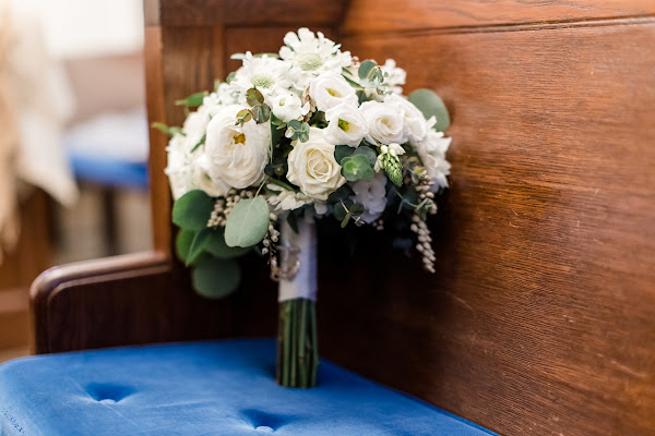 Annapolis MD Wedding at Naval Academy Chapel and Severn Inn by Heather Ryan Photography